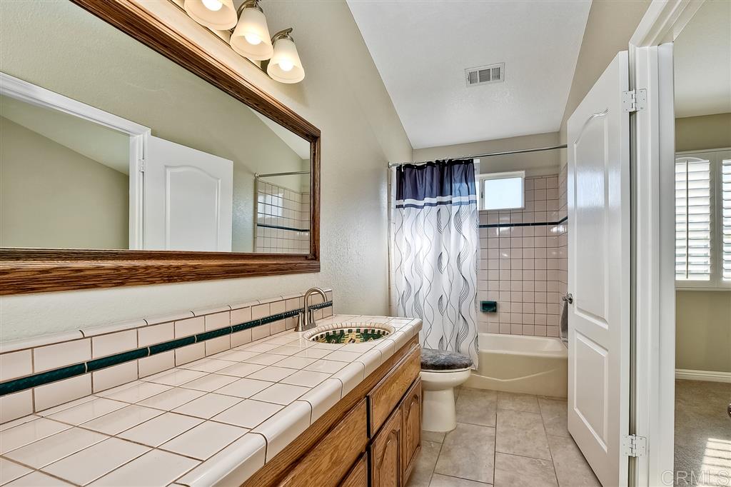 945 Canyon Heights Road Fallbrook, CA 92028 - Photo 21 of 25