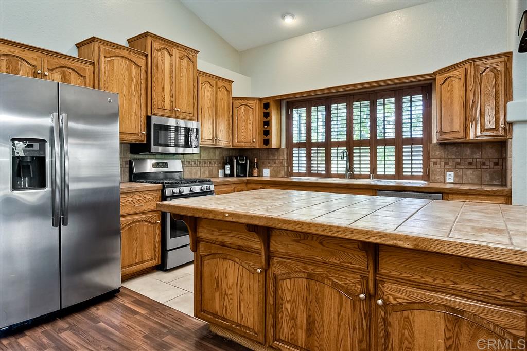 945 Canyon Heights Road Fallbrook, CA 92028 - Photo 6 of 25