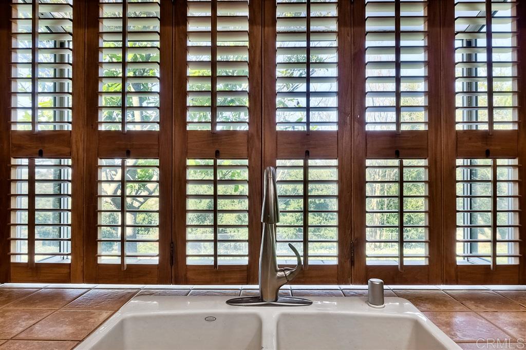 945 Canyon Heights Road Fallbrook, CA 92028 - Photo 10 of 25