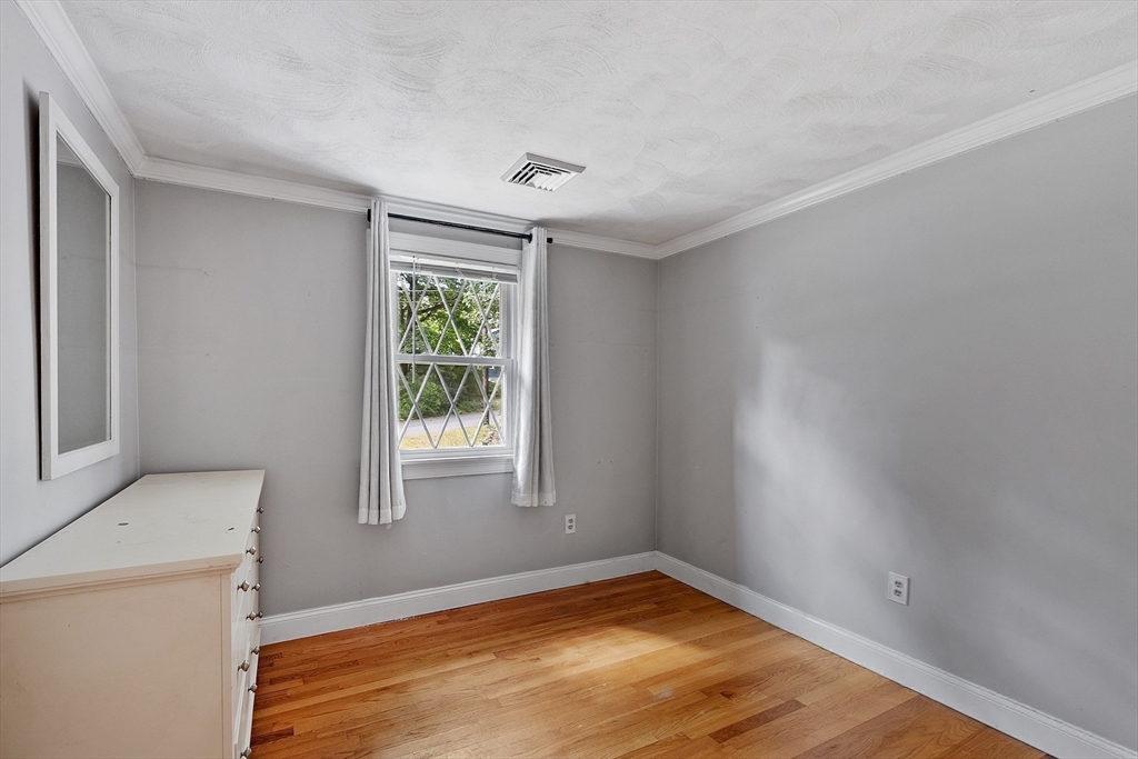 20 Meredith Road Tewksbury, MA 01876 - Photo 19 of 37 Gallery Image 19