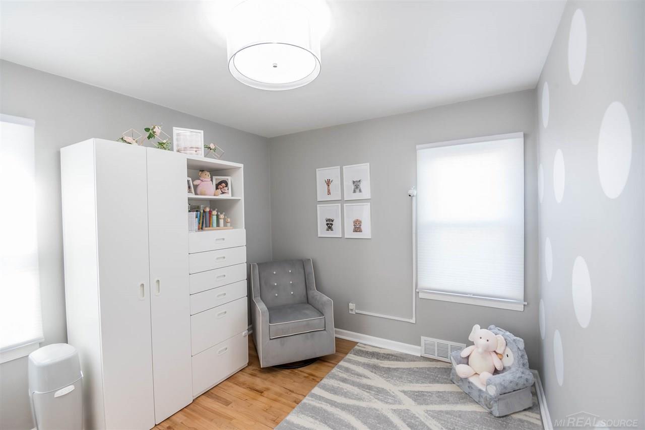 2611 Rochester Road Royal Oak, MI 48073 - Photo 10 of 27