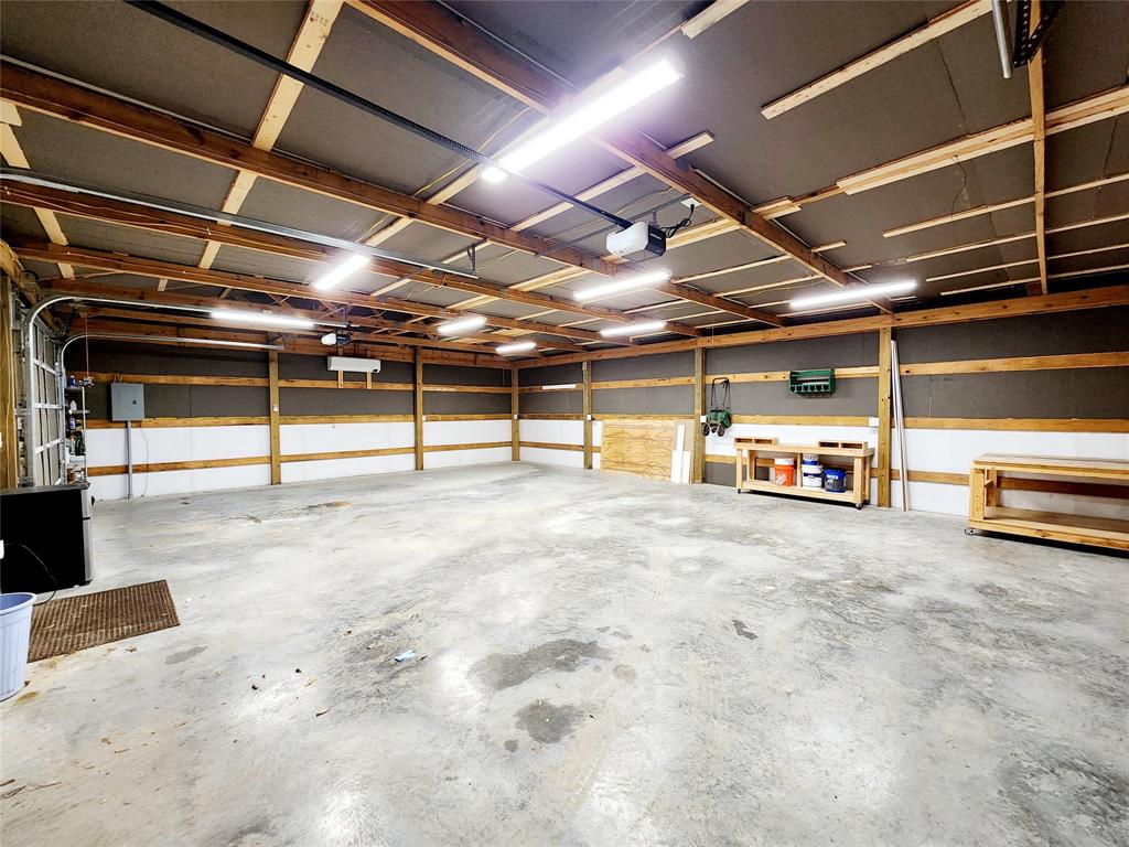 3514 Buchanan Loop Road Texarkana, TX 75501 - Photo 31 of 40 a view of empty room with wooden ceiling