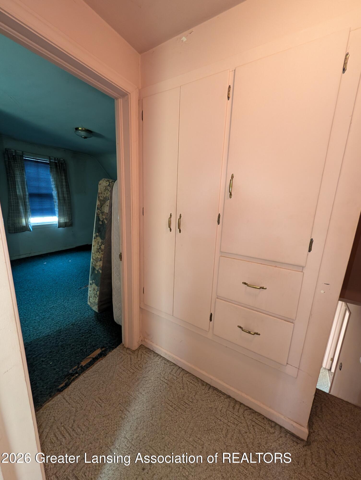 2112 Cumberland Road Lansing, MI 48906 - Photo 41 of 77 PXL_20260728_204736022.RAW-01