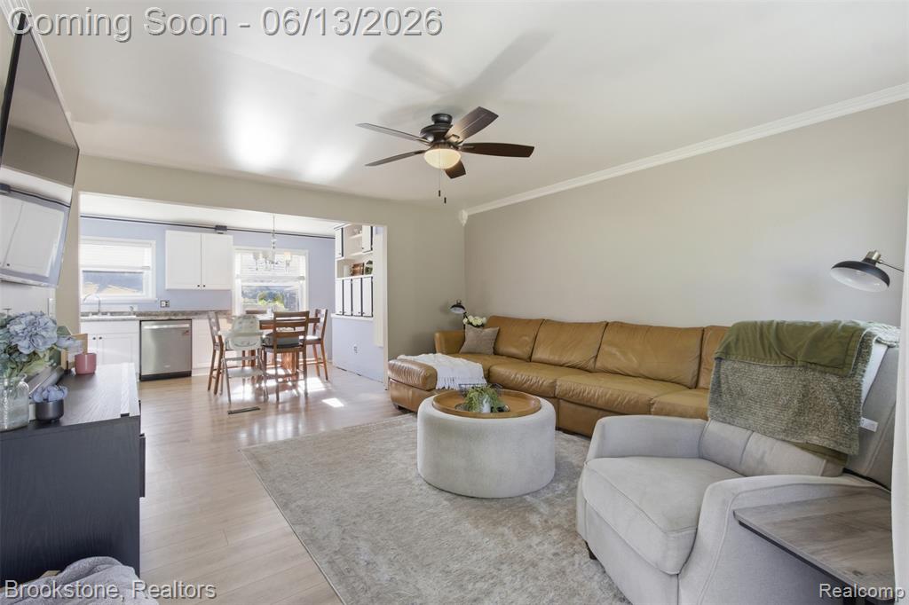 520 May Road Rochester, MI 48307 - Photo 7 of 19