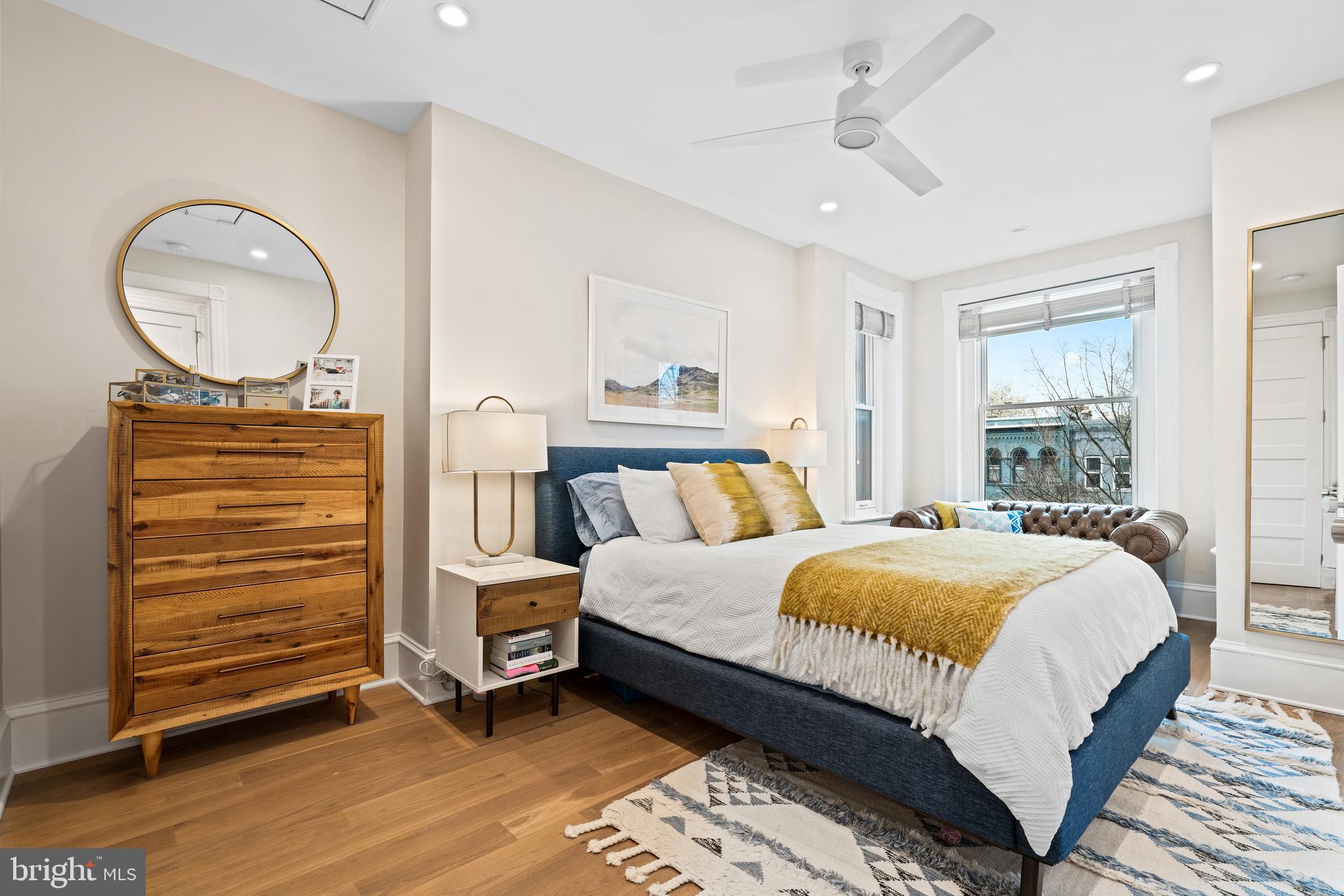 328 12th Street Southeast Washington, DC 20003 - Photo 14 of 32