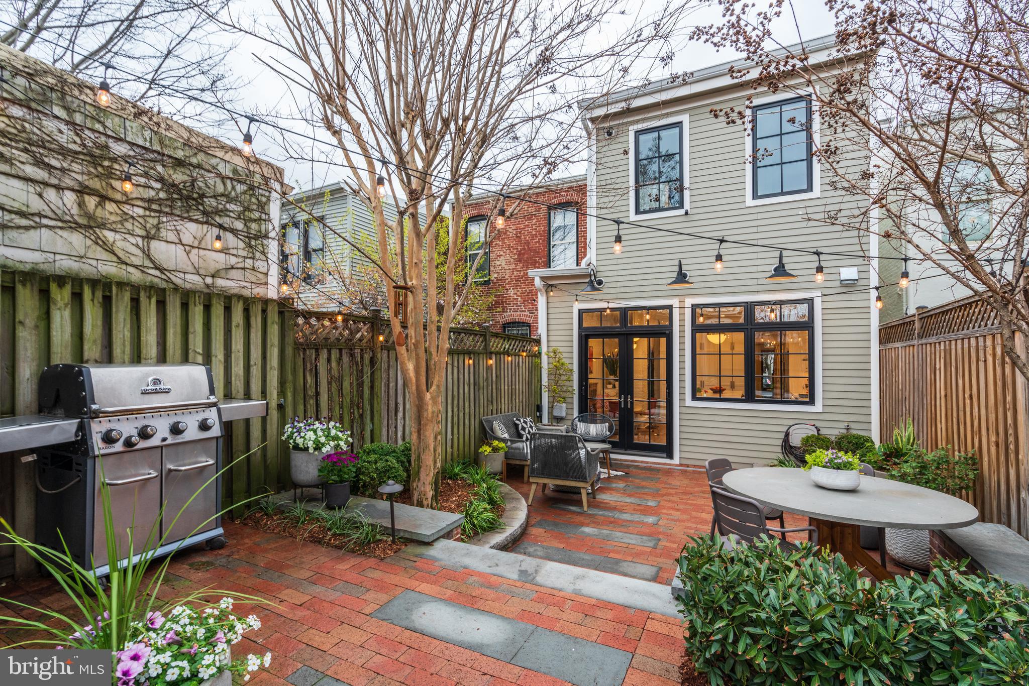 328 12th Street Southeast Washington, DC 20003 - Photo 26 of 32