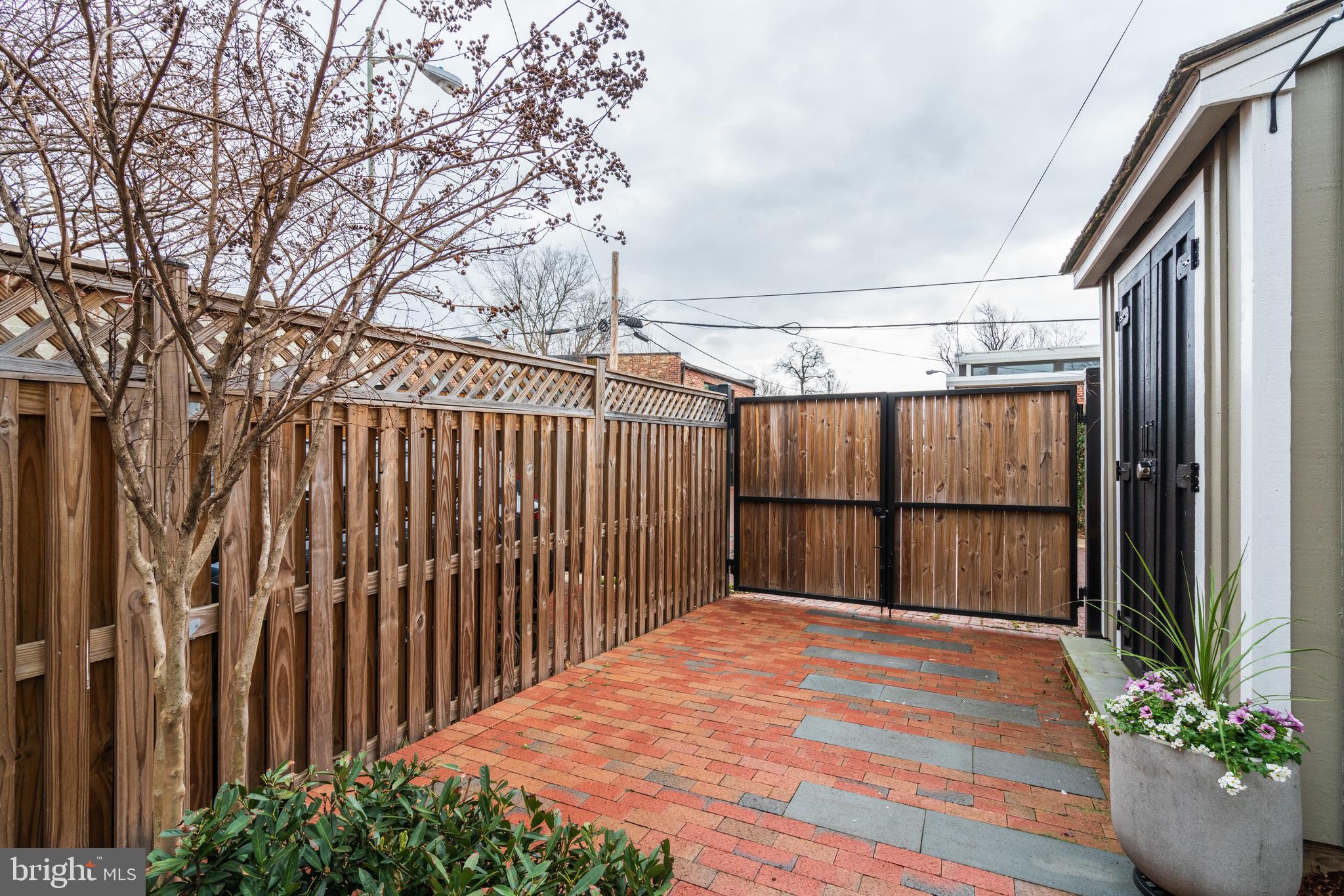 328 12th Street Southeast Washington, DC 20003 - Photo 27 of 32