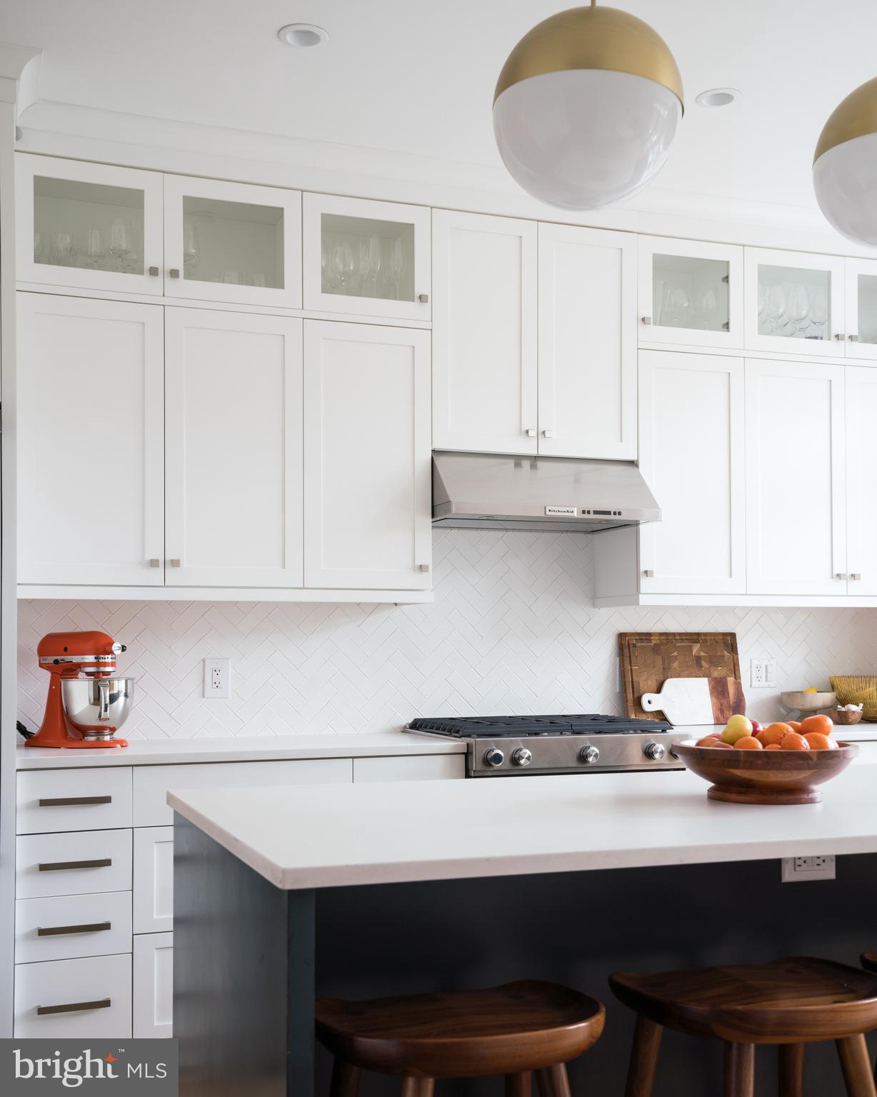 328 12th Street Southeast Washington, DC 20003 - Photo 9 of 32