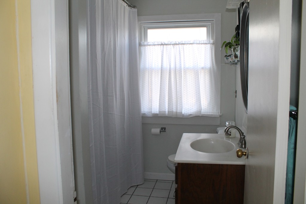 76 Ray Street Webster, MA 01570 - Photo 16 of 26 Gallery Image 16