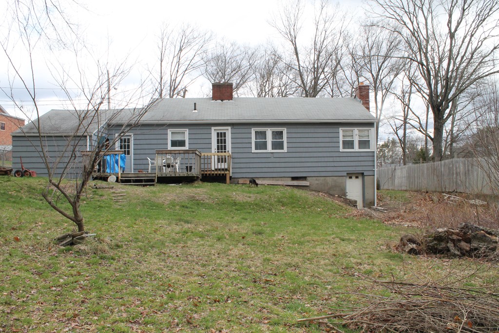 76 Ray Street Webster, MA 01570 - Photo 21 of 26 Gallery Image 21