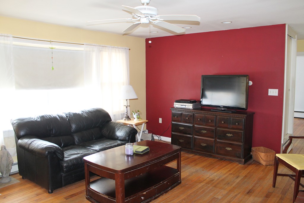 76 Ray Street Webster, MA 01570 - Photo 6 of 26 Gallery Image 6