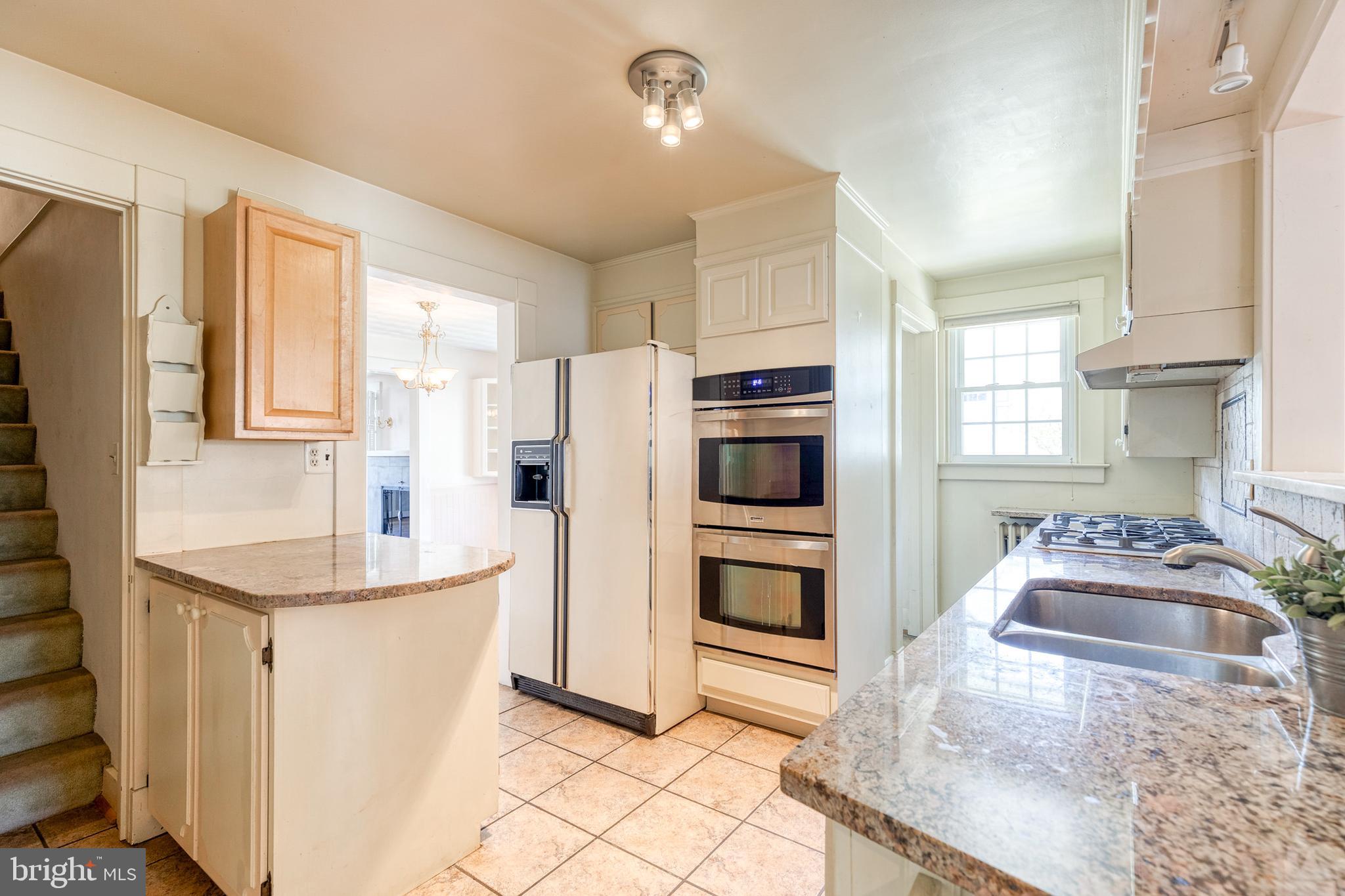 8 Margate Road Lutherville-Timonium, MD 21093 - Photo 5 of 30