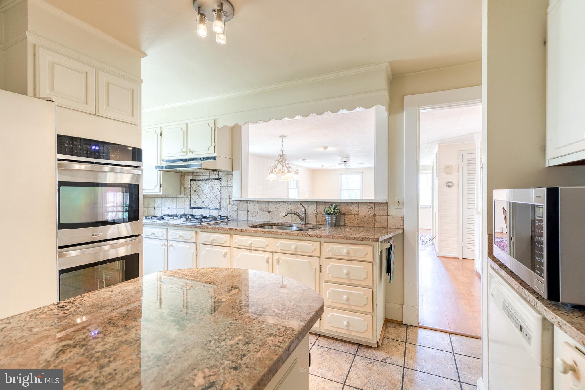 8 Margate Road Lutherville-Timonium, MD 21093 - Photo 6 of 30