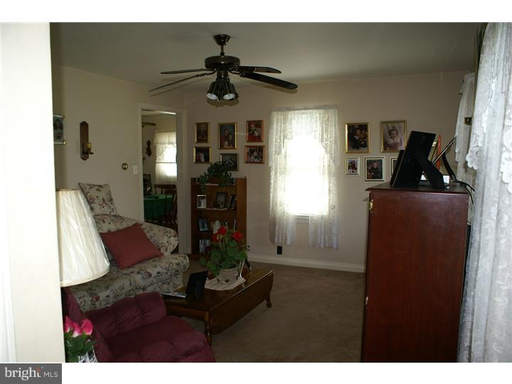 153 Chambers Road Toughkenamon, PA 19374 - Photo 14 of 14 Living Room