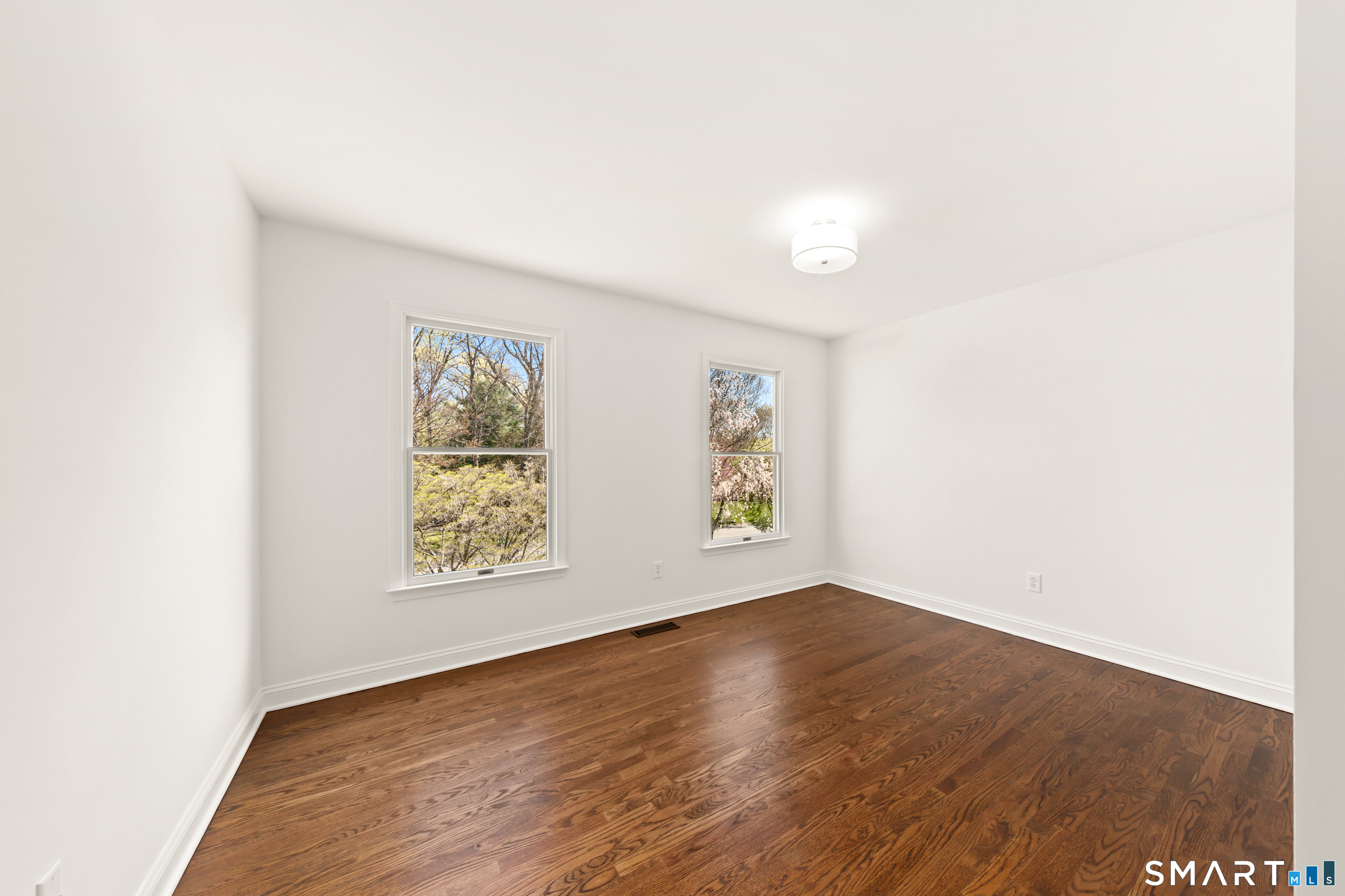 276 Flintlock Road Fairfield, CT 06890 - Photo 29 of 39 Bedroom 4