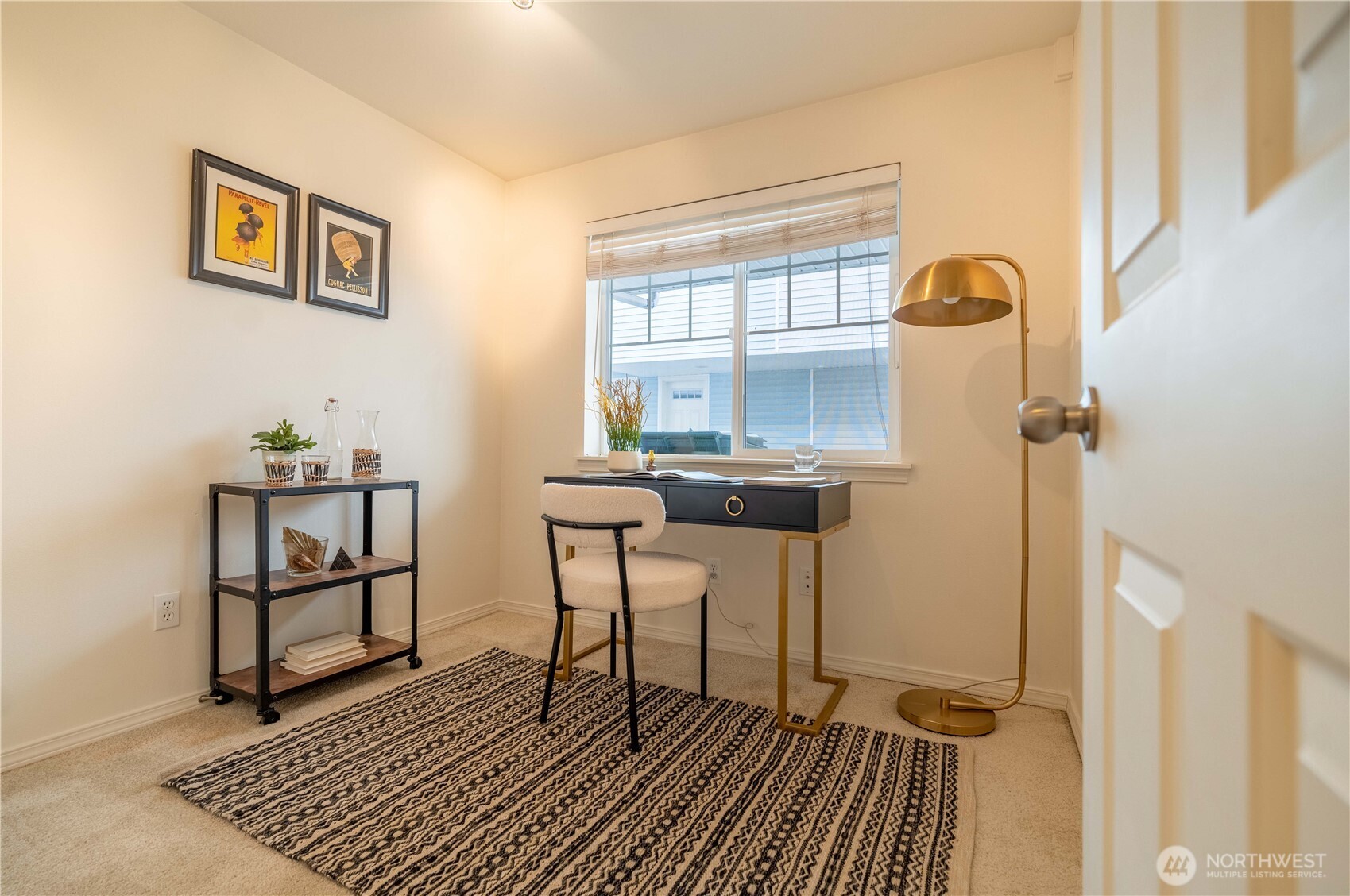 8520 Midvale Avenue North, Unit A Seattle, WA 98103 - Photo 20 of 32