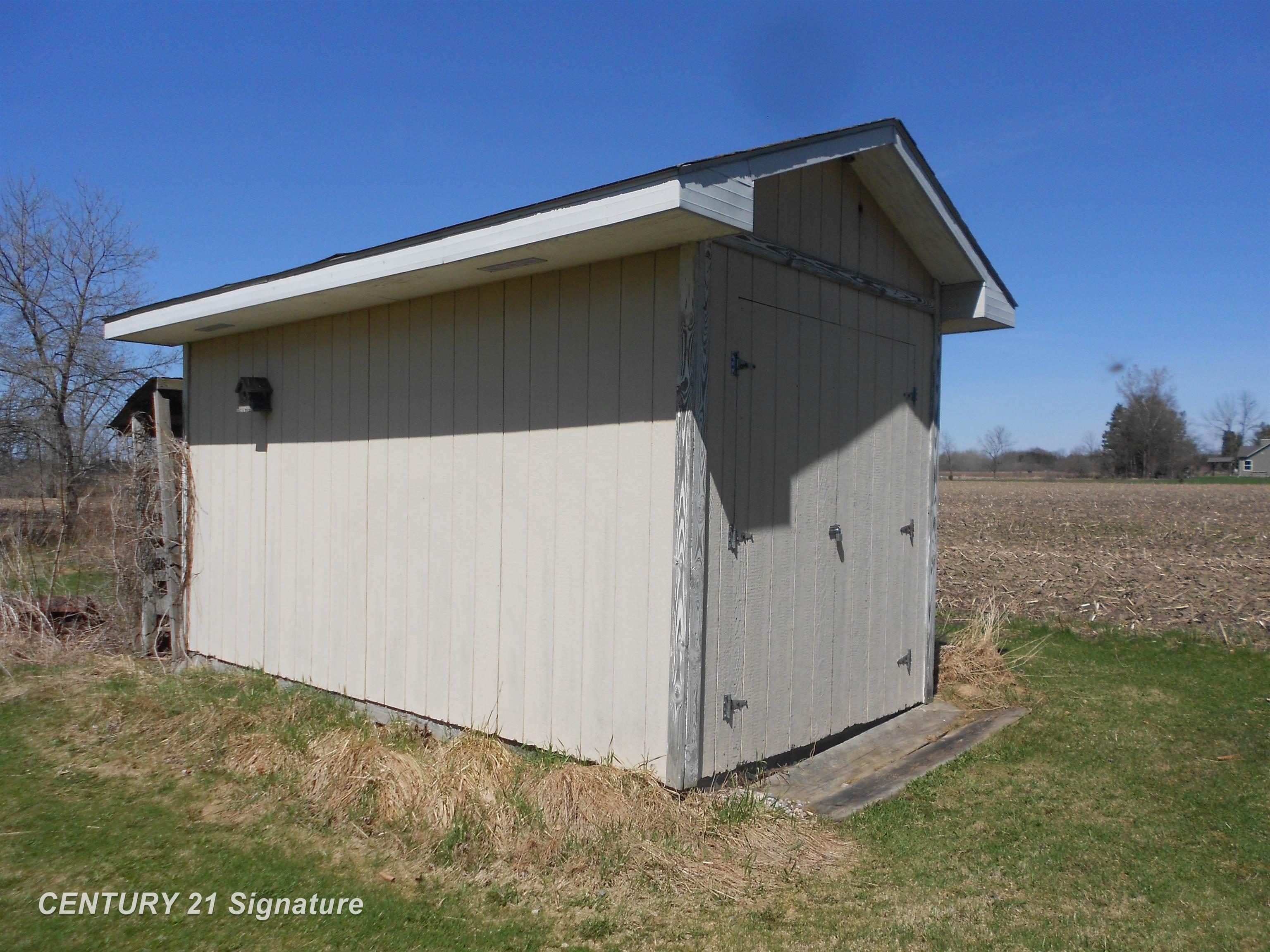 4325 Lone Road Freeland, MI 48623 - Photo 34 of 36