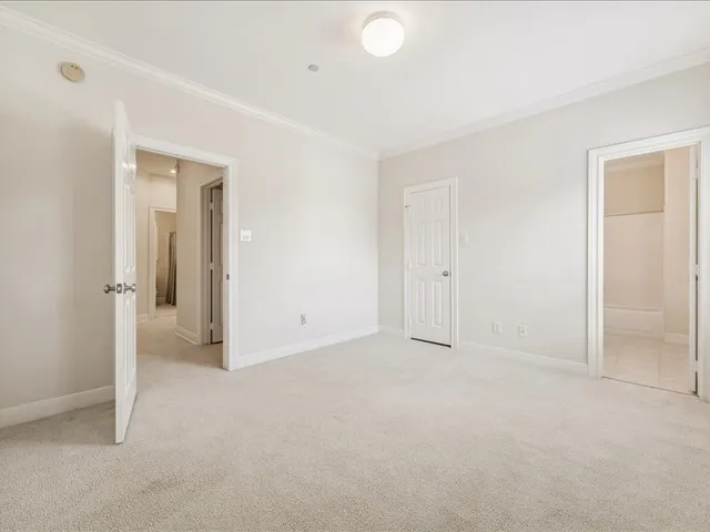 $949,000 | 6324 Elm Court, Bellaire, TX 77401