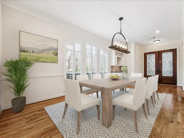 $949,000 | 6324 Elm Court, Bellaire, TX 77401