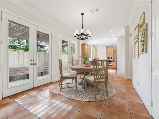 $949,000 | 6324 Elm Court, Bellaire, TX 77401