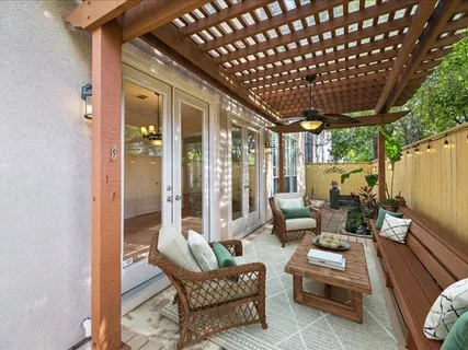 $949,000 | 6324 Elm Court, Bellaire, TX 77401