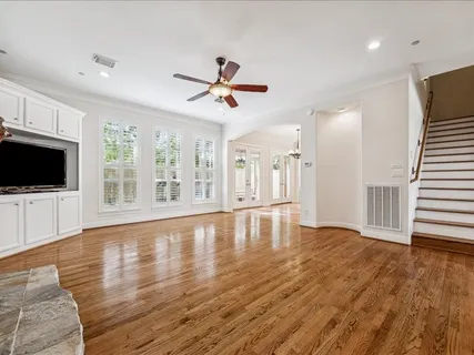 $949,000 | 6324 Elm Court, Bellaire, TX 77401