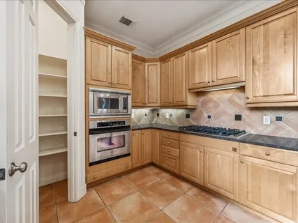 $949,000 | 6324 Elm Court, Bellaire, TX 77401