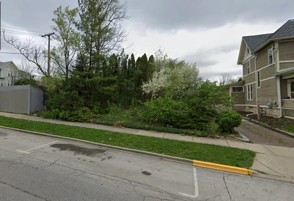 $49,000 | 231 West Downer Place, Aurora, IL 60506