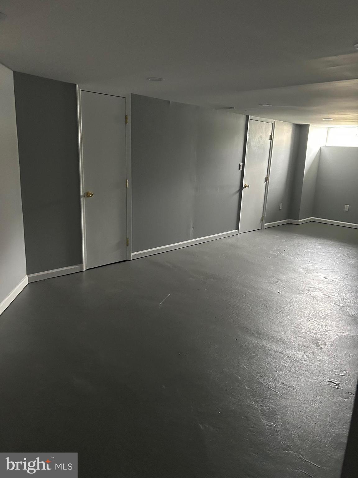 332 Cold Spring Place Dover, DE 19904 - Photo 9 of 10 an empty room with windows