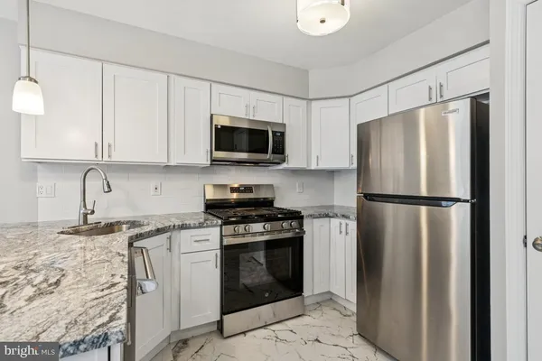 $264,900 | 2702 Kenwood Drive, Pine Hill, NJ 08021