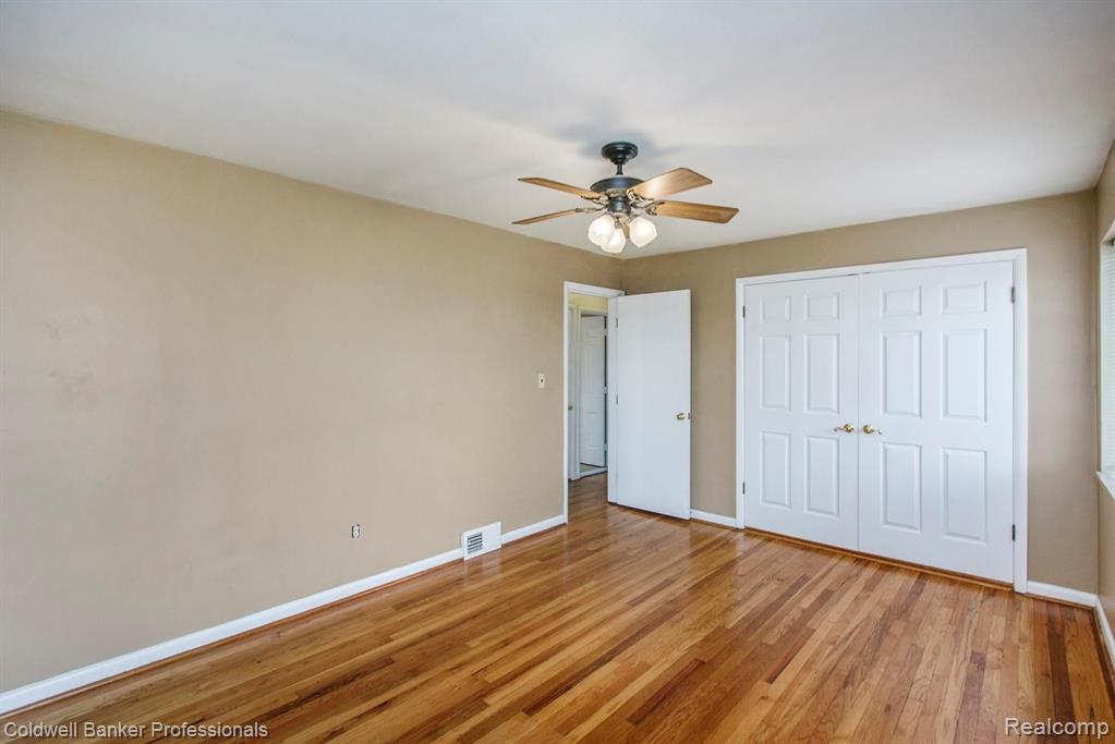 950 West Tienken Road Rochester Hills, MI 48306 - Photo 19 of 36