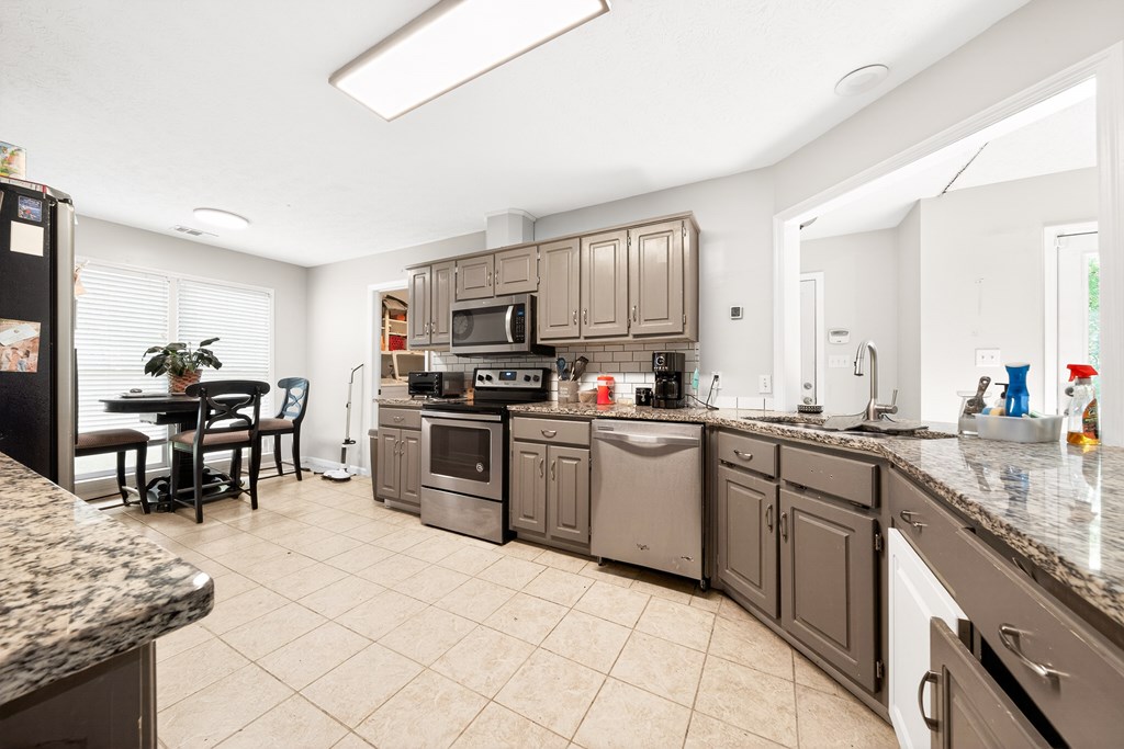 351 Hunter Road Cataula, GA 31804 - Photo 9 of 24 Gallery Image 9