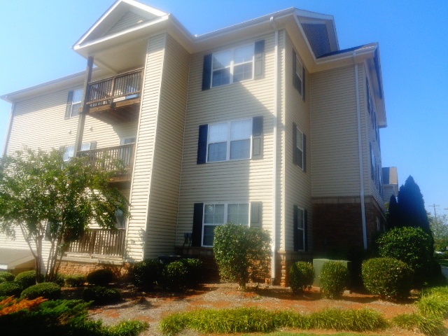 315 Lookover Drive, Unit WALK IN LEVEL INTERIOR Anderson, SC 29621 - Photo 34 of 36 Gallery Image 34