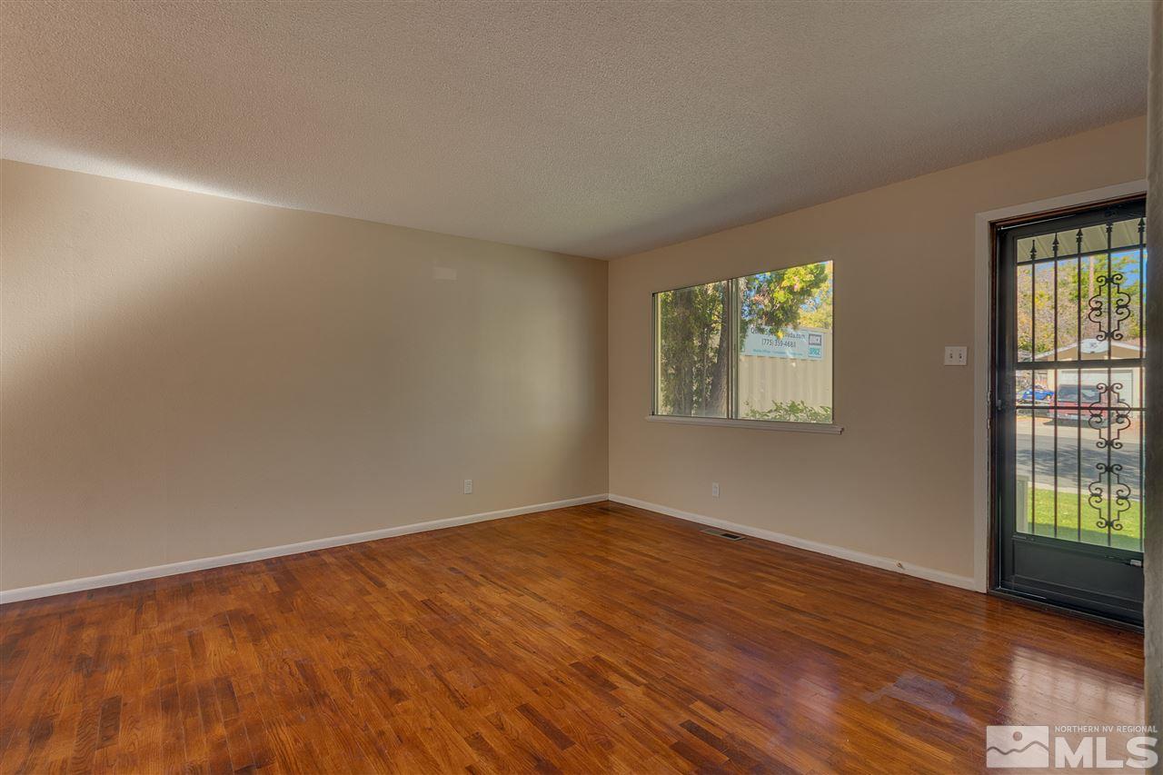 1301 Akard Drive Reno, NV 89503 - Photo 4 of 15 Photo 4