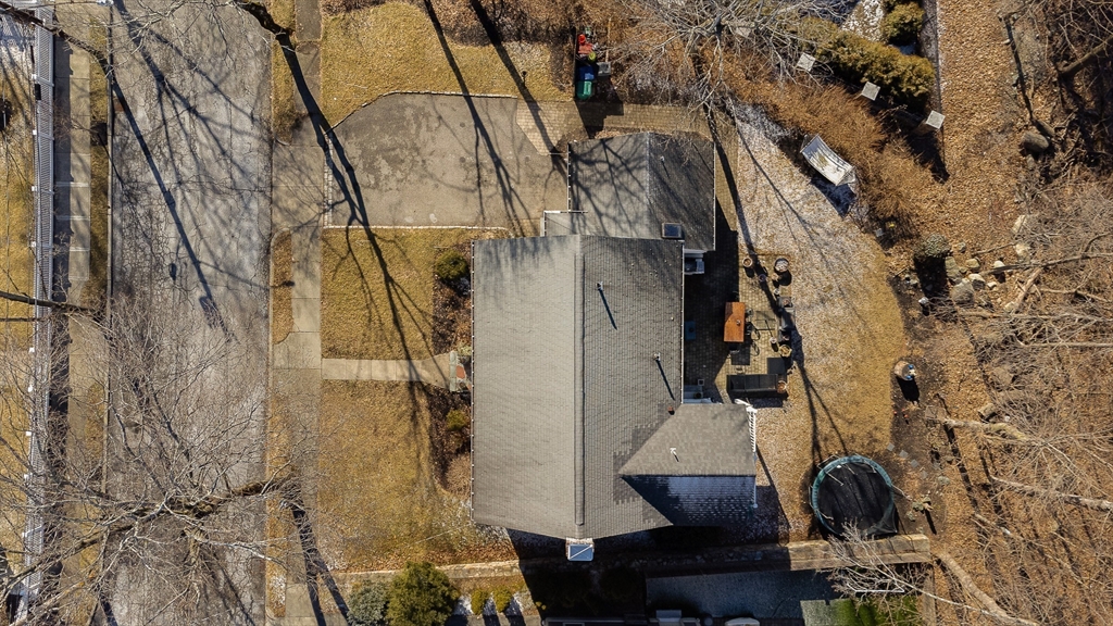 23 Regina Road Newton, MA 02466 - Photo 2 of 33 a view of entryway