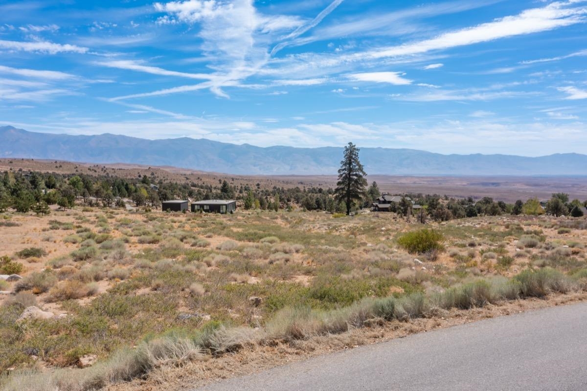 569 Rimrock Drive, Unit 24 Swall Meadows, CA 93514 - Photo 12 of 24