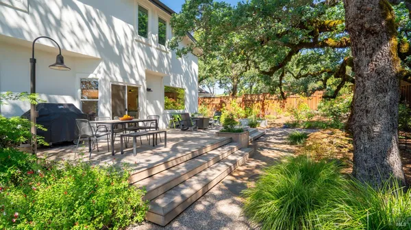 $1,395,000 | 336 Jessie Court, Windsor, CA 95492