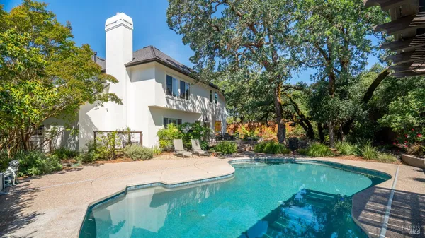 $1,395,000 | 336 Jessie Court, Windsor, CA 95492