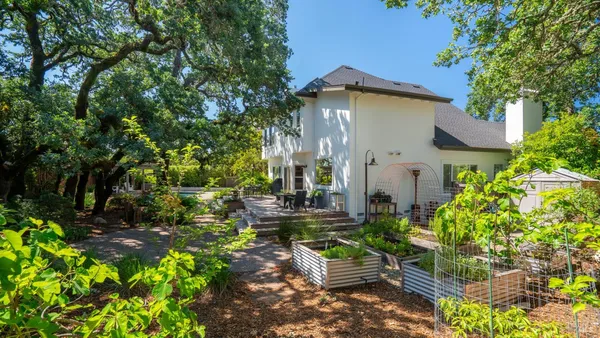 $1,395,000 | 336 Jessie Court, Windsor, CA 95492