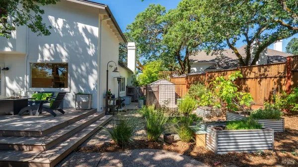 $1,395,000 | 336 Jessie Court, Windsor, CA 95492