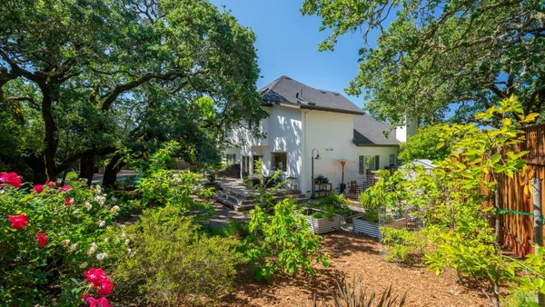 $1,395,000 | 336 Jessie Court, Windsor, CA 95492