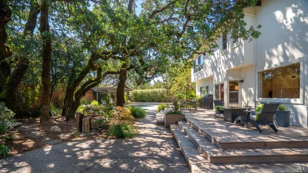$1,395,000 | 336 Jessie Court, Windsor, CA 95492