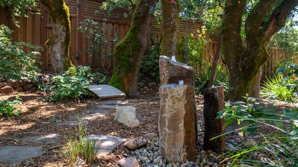 $1,395,000 | 336 Jessie Court, Windsor, CA 95492