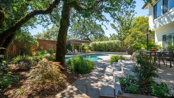 $1,395,000 | 336 Jessie Court, Windsor, CA 95492