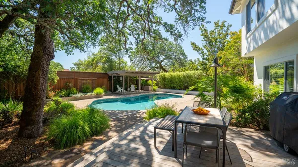 $1,395,000 | 336 Jessie Court, Windsor, CA 95492