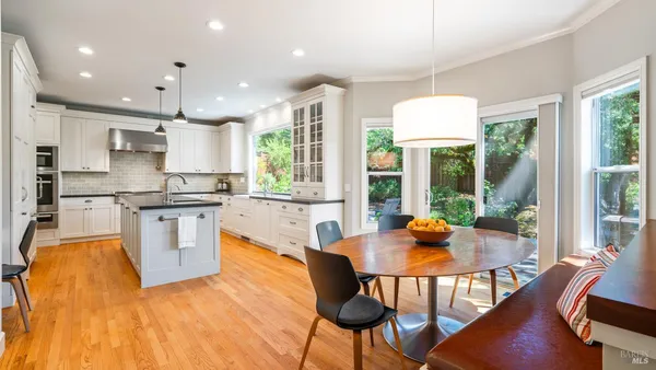 $1,395,000 | 336 Jessie Court, Windsor, CA 95492
