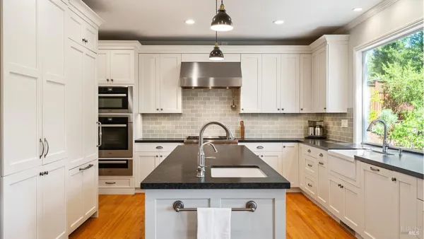 $1,395,000 | 336 Jessie Court, Windsor, CA 95492