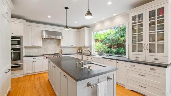 $1,395,000 | 336 Jessie Court, Windsor, CA 95492