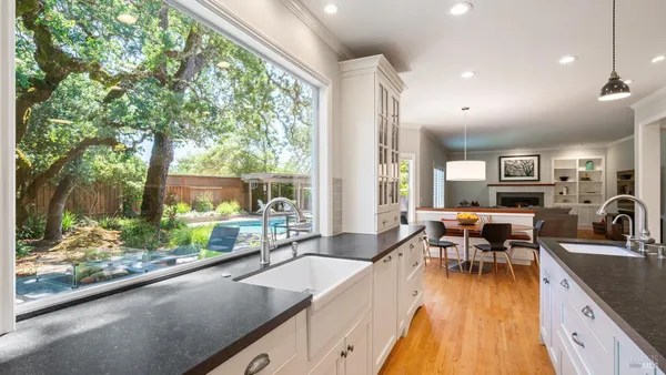 $1,395,000 | 336 Jessie Court, Windsor, CA 95492