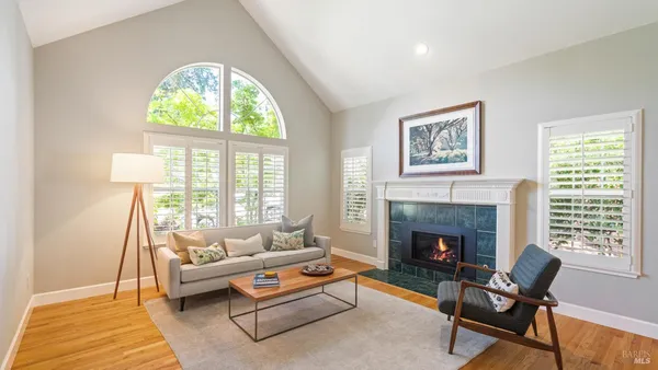 $1,395,000 | 336 Jessie Court, Windsor, CA 95492